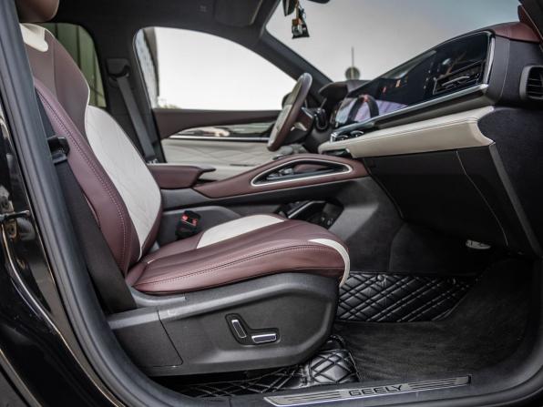Geely Monjaro I с пробегом 2023 года, цена 3 118 000 рублей, 45000 км, внедорожник, Автокод Объявления