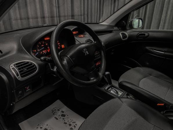 Peugeot 206 с пробегом 2004 года, цена 270 000 рублей, 240000 км, хэтчбек, Автокод Объявления