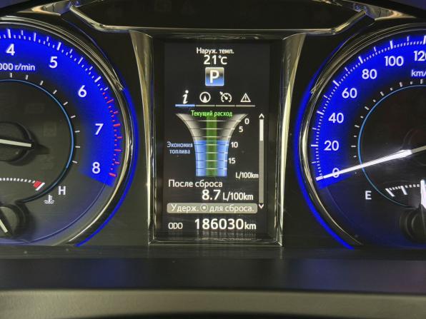 Toyota Camry VII (XV50) Рестайлинг с пробегом 2015 года, цена 1 959 000 рублей, 186030 км, седан, Автокод Объявления