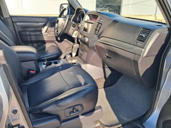 Mitsubishi Pajero IV с пробегом 2010 года, цена 1 460 000 рублей, 488986 км, внедорожник, Автокод Объявления