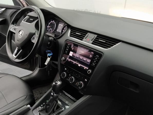 Skoda Octavia III (A7) Рестайлинг с пробегом 2018 года, цена 1 700 000 рублей, 126500 км, лифтбек, Автокод Объявления
