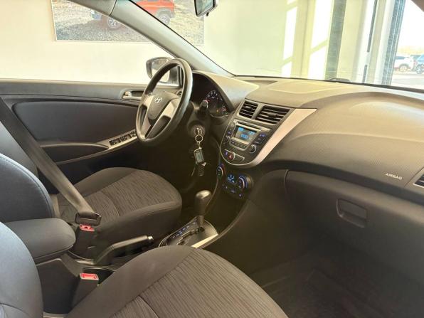 Hyundai Solaris I Рестайлинг с пробегом 2016 года, цена 945 000 рублей, 163207 км, седан, Автокод Объявления