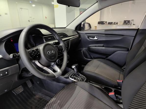 Kia Rio IV с пробегом 2017 года, цена 1 305 000 рублей, 92989 км, седан, Автокод Объявления