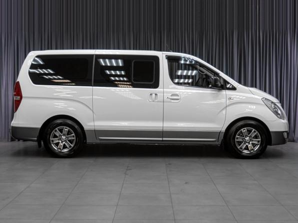 Hyundai H-1 II с пробегом 2014 года, цена 1 849 000 рублей, 183832 км, минивэн, Автокод Объявления