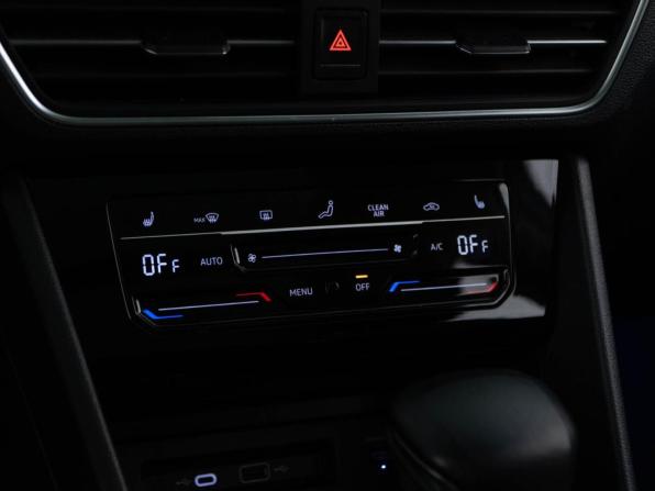 Volkswagen Tiguan II Рестайлинг с пробегом 2021 года, цена 4 057 055 рублей, 44309 км, внедорожник, Автокод Объявления