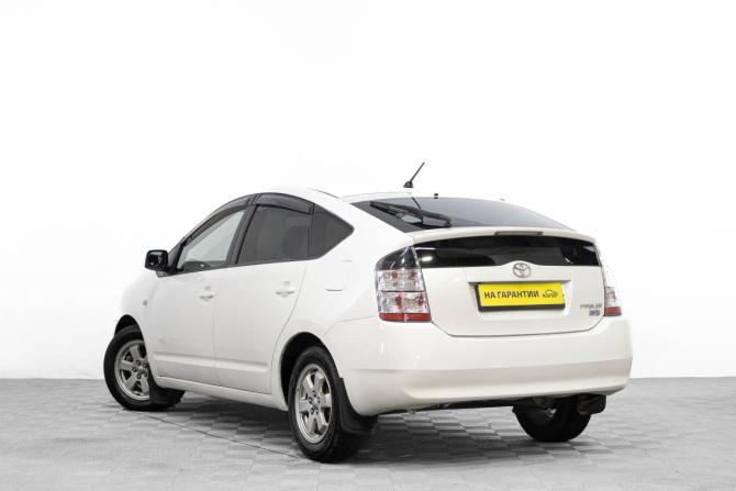 Toyota Prius II Рестайлинг (XW20) с пробегом 2007 года, цена 689 000 рублей, 160000 км, лифтбек, Автокод Объявления
