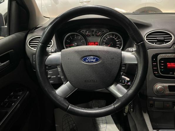 Ford Focus II Рестайлинг с пробегом 2010 года, цена 722 000 рублей, 195551 км, хэтчбек, Автокод Объявления