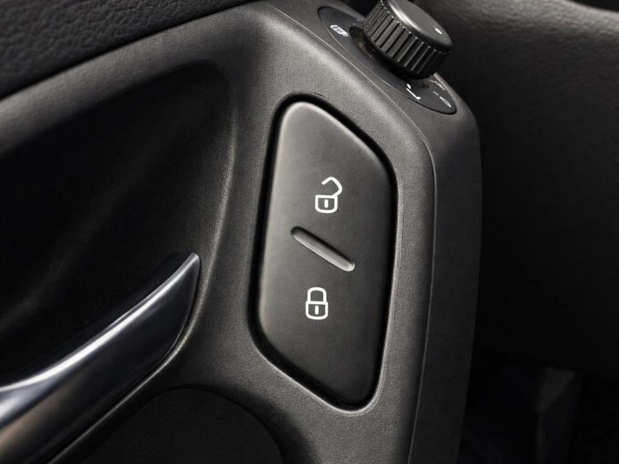 Volkswagen Polo V Рестайлинг Пермь  - изображение 15