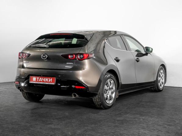 Mazda 3 IV (BP) с пробегом 2021 года, цена 1 630 000 рублей, 83126 км, хэтчбек, Автокод Объявления