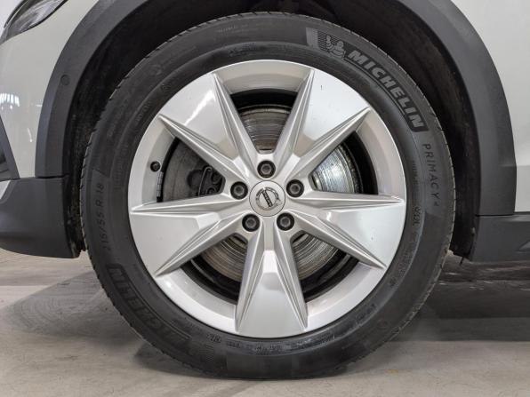 Volvo V60 Cross Country II с пробегом 2021 года, цена 4 165 000 рублей, 49003 км, универсал, Автокод Объявления