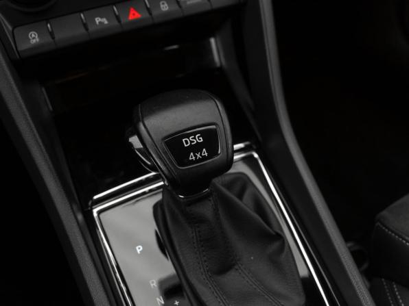 Skoda Karoq I с пробегом 2020 года, цена 2 640 000 рублей, 75640 км, внедорожник, Автокод Объявления