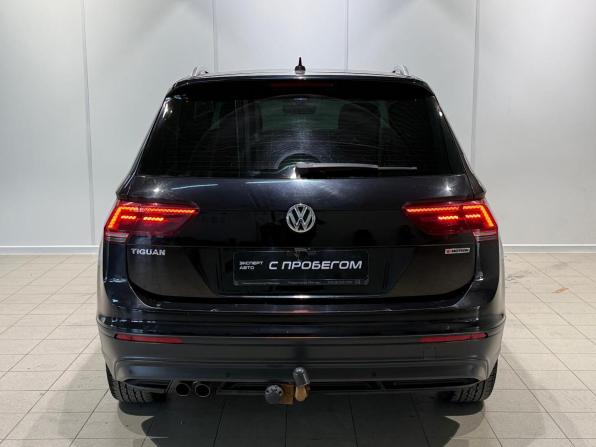 Volkswagen Tiguan II с пробегом 2018 года, цена 1 980 000 рублей, 214001 км, внедорожник, Автокод Объявления