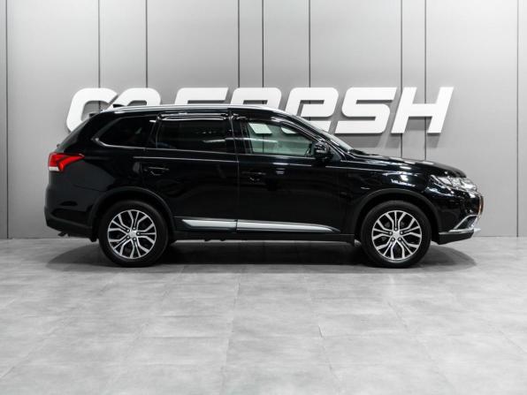 Mitsubishi Outlander III Рестайлинг 2 с пробегом 2018 года, цена 2 329 000 рублей, 91797 км, внедорожник, Автокод Объявления