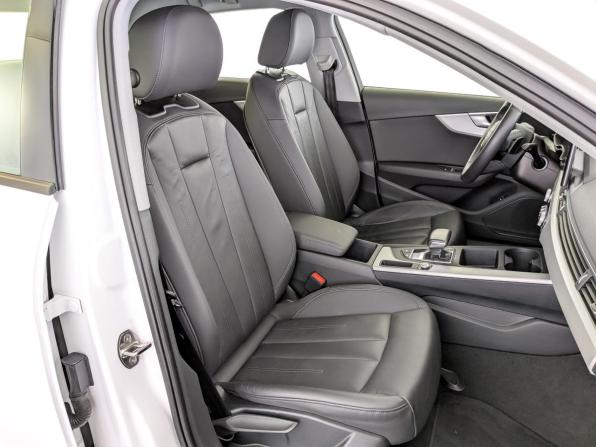 Audi A4 V (B9) Рестайлинг с пробегом 2022 года, цена 3 590 000 рублей, 39147 км, седан, Автокод Объявления