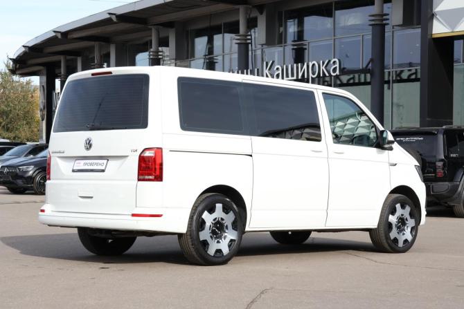 Volkswagen Caravelle T6 с пробегом 2015 года, цена 2 995 000 рублей, 270118 км, минивэн, Автокод Объявления