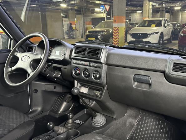 Lada (ВАЗ) Niva Legend с пробегом 2024 года, цена 979 000 рублей, 402 км, внедорожник, Автокод Объявления