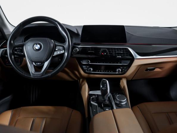 BMW 5 серии VII (G30/G31/G38) с пробегом 2019 года, цена 3 499 000 рублей, 74000 км, седан, Автокод Объявления