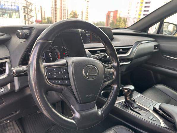 Lexus UX I с пробегом 2019 года, цена 2 415 000 рублей, 143951 км, внедорожник, Автокод Объявления