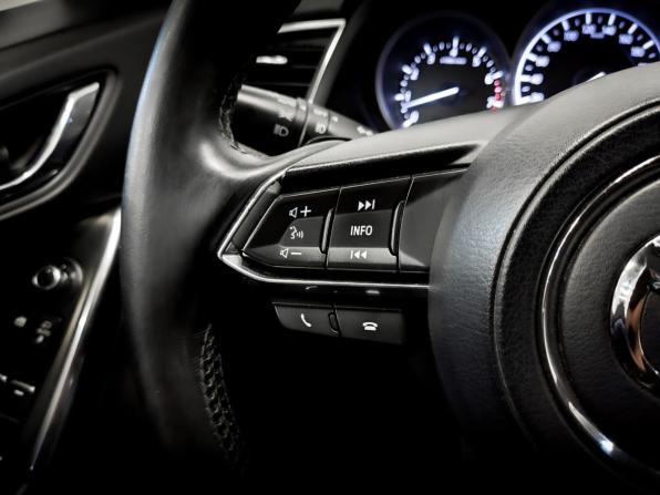 Mazda 6 III (GJ) Рестайлинг с пробегом 2017 года, цена 1 790 000 рублей, 193558 км, седан, Автокод Объявления