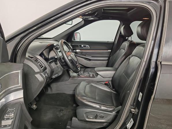 Ford Explorer V Рестайлинг с пробегом 2018 года, цена 2 999 000 рублей, 131267 км, внедорожник, Автокод Объявления