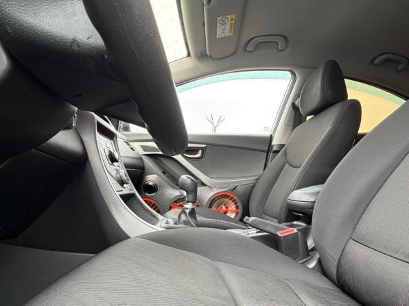 Hyundai Elantra V (MD) Рестайлинг с пробегом 2014 года, цена 1 050 000 рублей, 190000 км, седан, Автокод Объявления