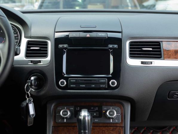 Volkswagen Touareg II с пробегом 2013 года, цена 1 770 000 рублей, 258363 км, внедорожник, Автокод Объявления