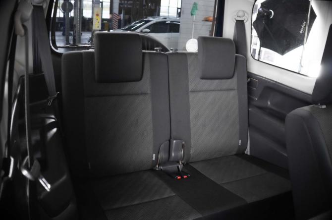 Suzuki Jimny III Рестайлинг 2 с пробегом 2012 года, цена 1 109 000 рублей, 97321 км, внедорожник, Автокод Объявления