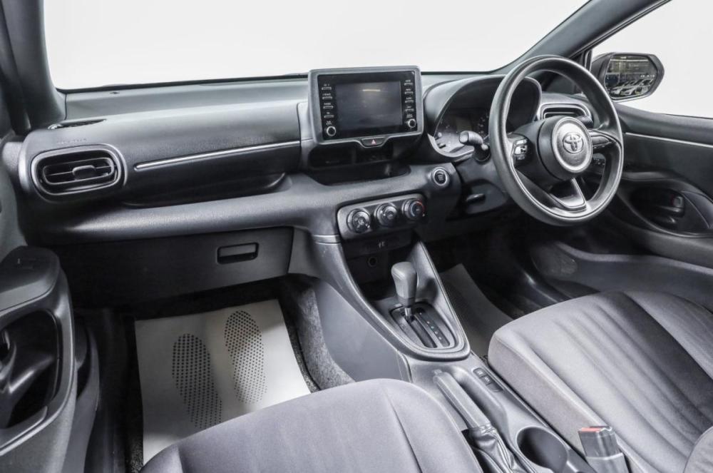 Toyota Yaris IV Новосибирск  - изображение 10