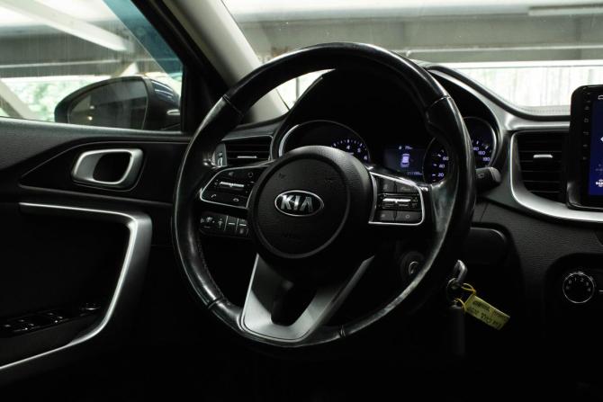Kia Ceed III с пробегом 2020 года, цена 1 899 000 рублей, 111199 км, универсал, Автокод Объявления