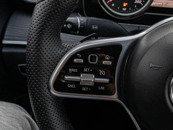Mercedes-Benz E-Класс V (W213 S213 C238) с пробегом 2018 года, цена 1 850 000 рублей, 304391 км, седан, Автокод Объявления