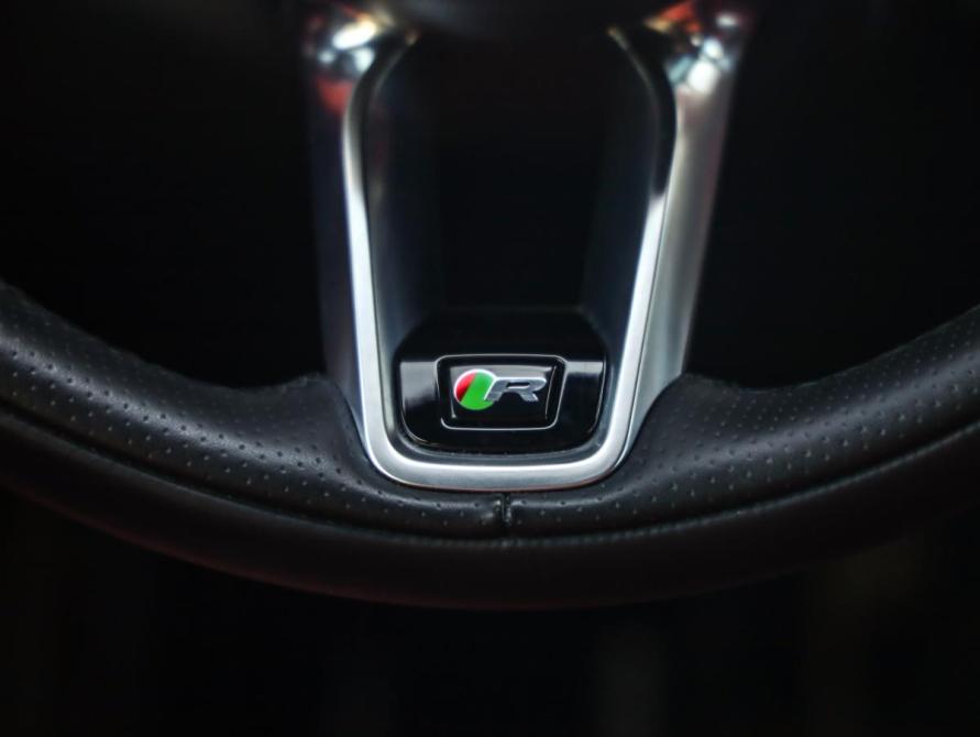 Jaguar F-Pace I Рестайлинг Санкт-Петербург  - изображение 17