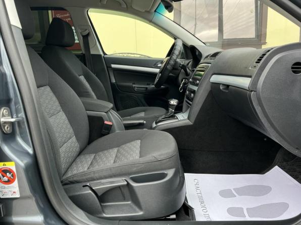 Skoda Octavia II (A5) Рестайлинг с пробегом 2011 года, цена 699 000 рублей, 218358 км, лифтбек, Автокод Объявления