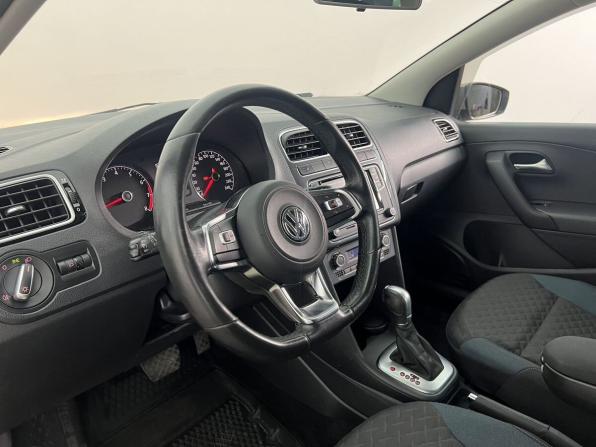 Volkswagen Polo V Рестайлинг с пробегом 2019 года, цена 1 450 000 рублей, 86403 км, седан, Автокод Объявления