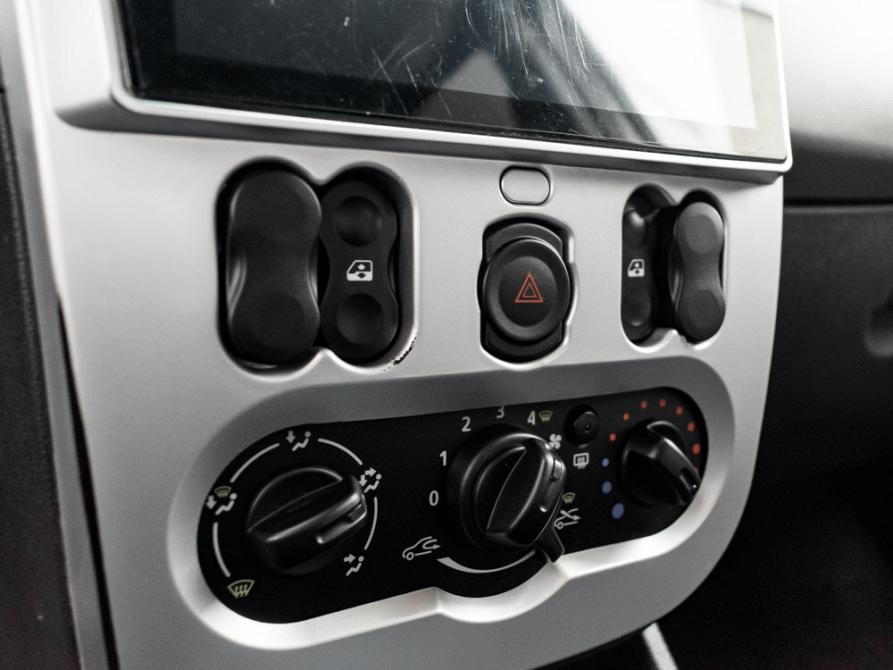 Renault Logan I Рестайлинг Екатеринбург  - изображение 14
