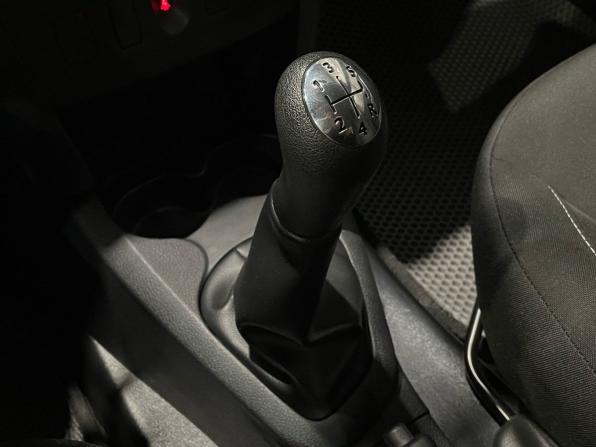 Renault Logan II Рестайлинг с пробегом 2020 года, цена 1 174 000 рублей, 44799 км, седан, Автокод Объявления