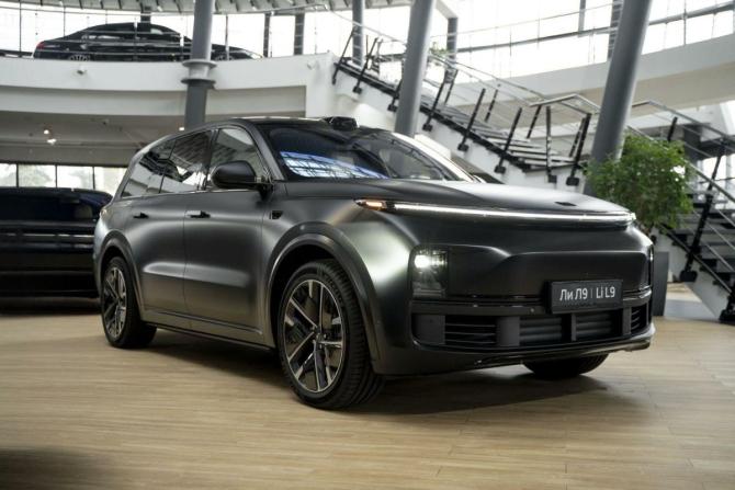 Новый Li Auto (Lixiang) L9 I Рестайлинг 2025 года, цена 12 290 000 рублей, внедорожник, Автокод Объявления