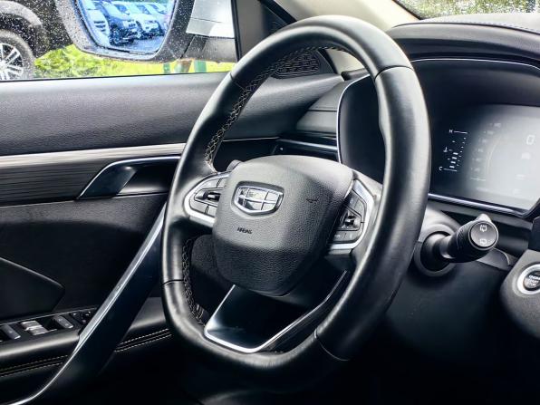 Geely Atlas Pro с пробегом 2022 года, цена 1 739 000 рублей, 121000 км, внедорожник, Автокод Объявления