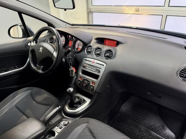 Peugeot 408 I с пробегом 2016 года, цена 715 000 рублей, 107000 км, седан, Автокод Объявления