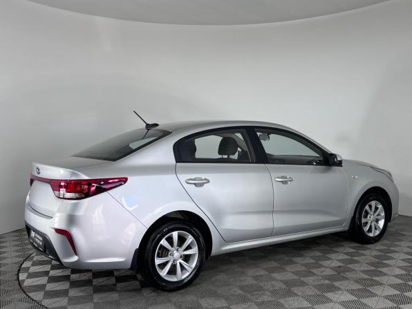 Kia Rio IV с пробегом 2018 года, цена 1 499 000 рублей, 75561 км, седан, Автокод Объявления