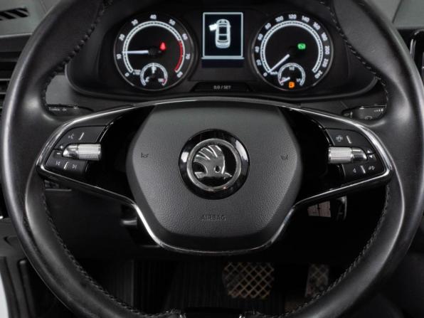 Skoda Rapid II с пробегом 2021 года, цена 1 499 000 рублей, 89400 км, лифтбек, Автокод Объявления