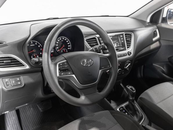 Hyundai Solaris II Рестайлинг с пробегом 2021 года, цена 1 625 300 рублей, 81009 км, седан, Автокод Объявления