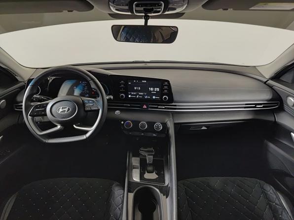 Hyundai Elantra VII (CN7) Рестайлинг с пробегом 2023 года, цена 2 250 000 рублей, 63886 км, седан, Автокод Объявления