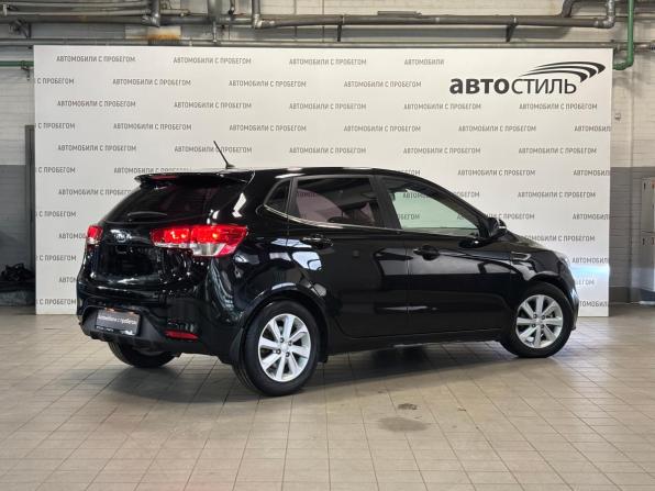 Kia Rio III Рестайлинг с пробегом 2015 года, цена 1 099 000 рублей, 99000 км, хэтчбек, Автокод Объявления