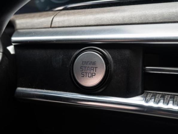 Kia K5 III с пробегом 2020 года, цена 2 700 000 рублей, 89447 км, седан, Автокод Объявления
