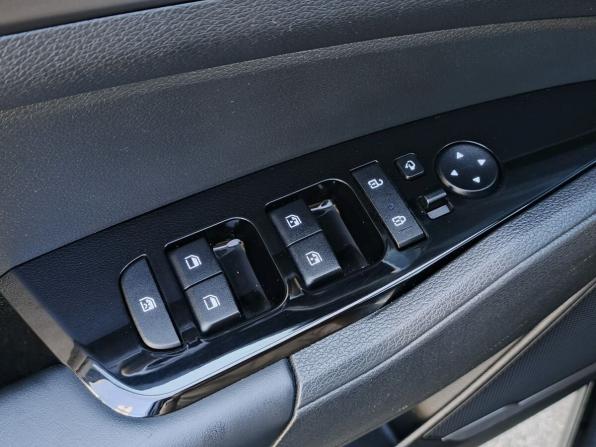 Kia Sportage V с пробегом 2022 года, цена 3 200 000 рублей, 57387 км, внедорожник, Автокод Объявления