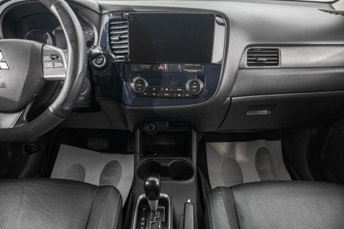 Mitsubishi Outlander III с пробегом 2013 года, цена 1 689 000 рублей, 198000 км, внедорожник, Автокод Объявления