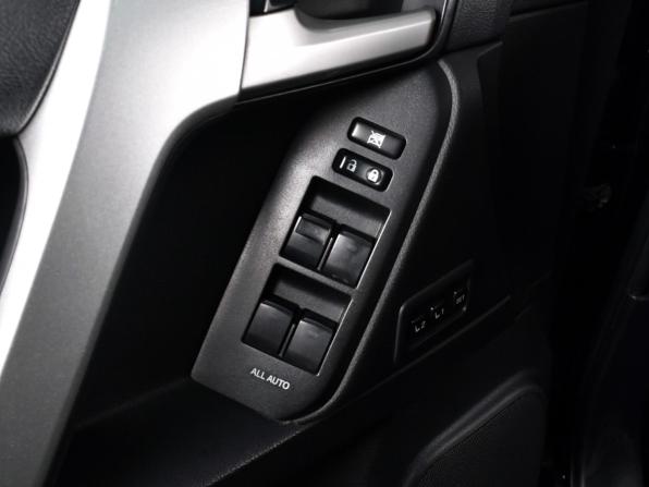 Toyota Land Cruiser Prado 150 Series Рестайлинг 2 с пробегом 2017 года, цена 4 234 995 рублей, 251944 км, внедорожник, Автокод Объявления