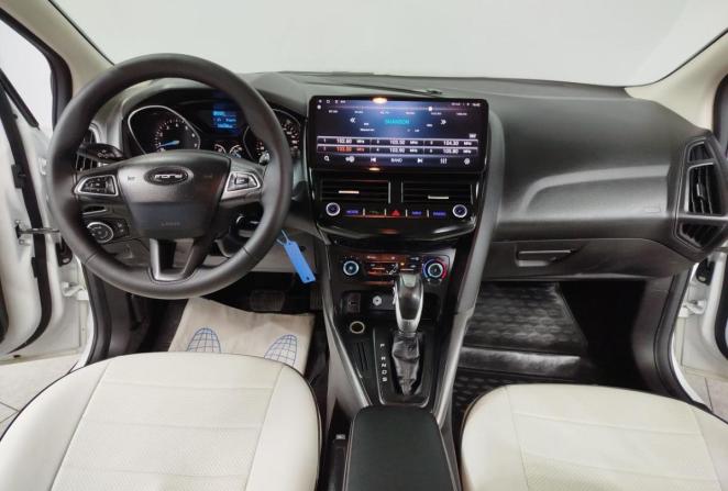 Ford Focus III с пробегом 2015 года, цена 750 000 рублей, 216108 км, универсал, Автокод Объявления