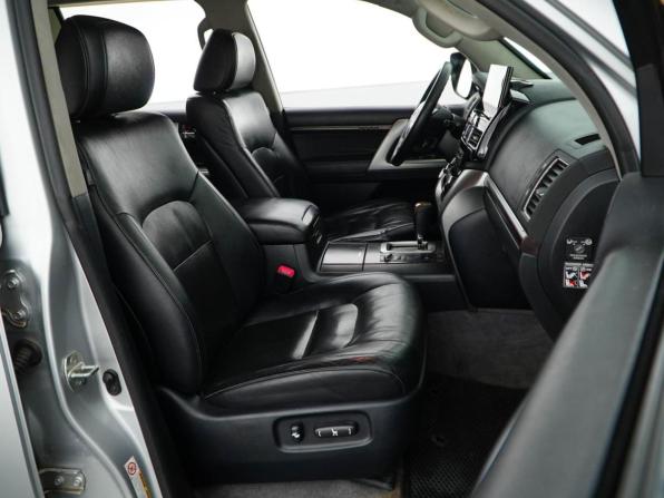 Toyota Land Cruiser 200 Series Рестайлинг 1 с пробегом 2012 года, цена 3 295 055 рублей, 255531 км, внедорожник, Автокод Объявления