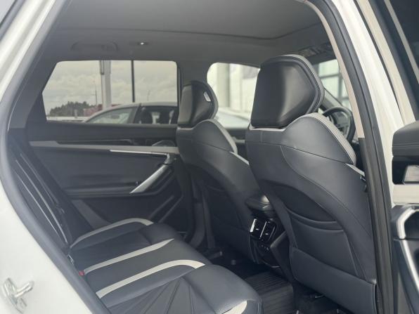 Geely Atlas II с пробегом 2024 года, цена 2 980 000 рублей, 25400 км, внедорожник, Автокод Объявления
